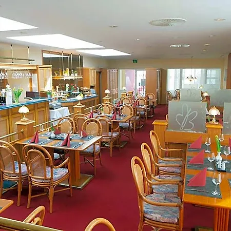 Airport Hotel 3*