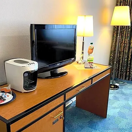 Airport Hotel 3*