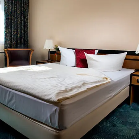 Airport Hotel 3*